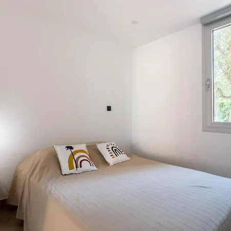 La Calypso By Interhome * קבלייר-סור-מר